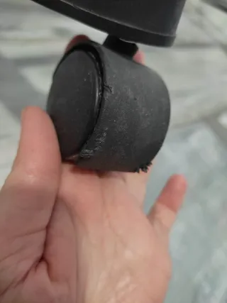 Perchero Metálico con Ruedas