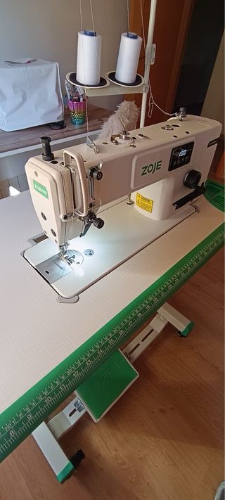 Máquina de coser Zoje A6000P-D