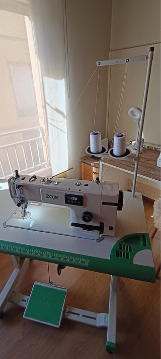 Máquina de coser Zoje A6000P-D