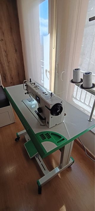 Máquina de coser Zoje A6000P-D