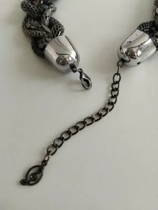 Collar gargantilla de malla metálica trenzada