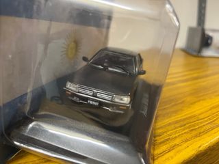 Peugeot 505 Sri 1992 coche a escala 1/43