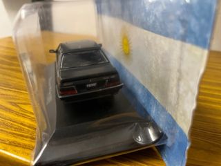 Peugeot 505 Sri 1992 coche a escala 1/43