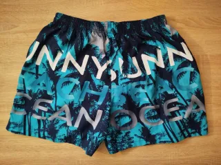 Camisa de rayas blancas y negras Bañadores