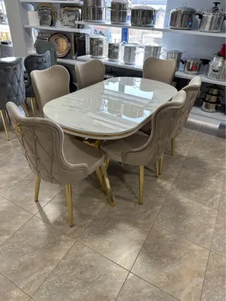 Comedor con 6 sillas en terciopelo