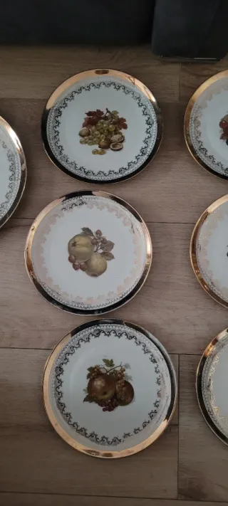 Juego de 7 platos de postre con frutas