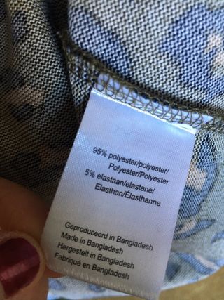 Camiseta verde y naranja animal print talla L