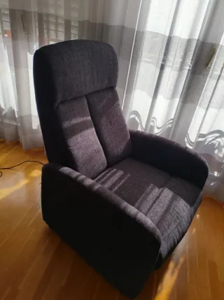 Sillón reclinable de tela gris