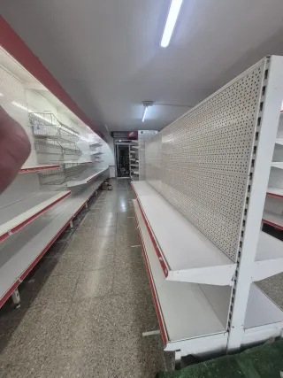 Lote módulos estanterías comercio