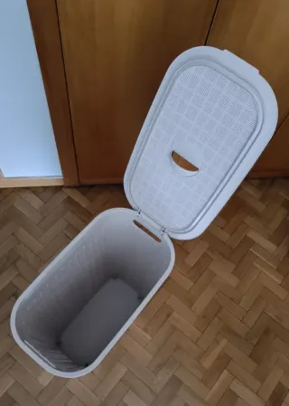 Cesto de ropa sucia blanco