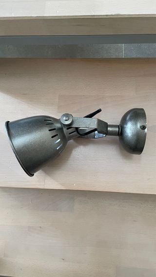 LAMPARA DE METAL ESTILO INDUSTRIAL