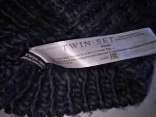 Berretto lana grigio con fiore