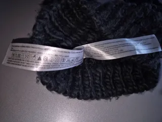 Berretto lana grigio con fiore