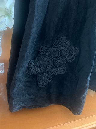 Falda Pedro del Hierro terciopelo negra