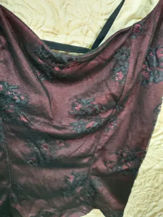 Sottogiacca pizzo nero e bordeaux