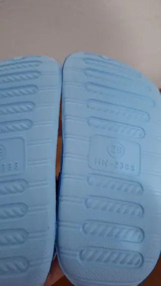 Zuecos goma niño talla 29