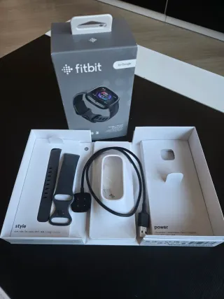 Caja, correas y cargador Fitbit Sense 2