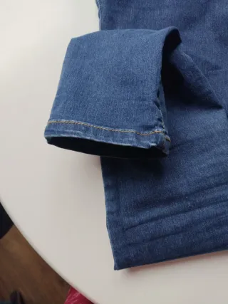 Jeans skinny blu. Eco-friendly.