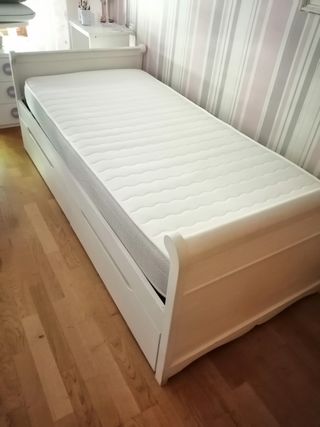 Cama nido de madera blanca