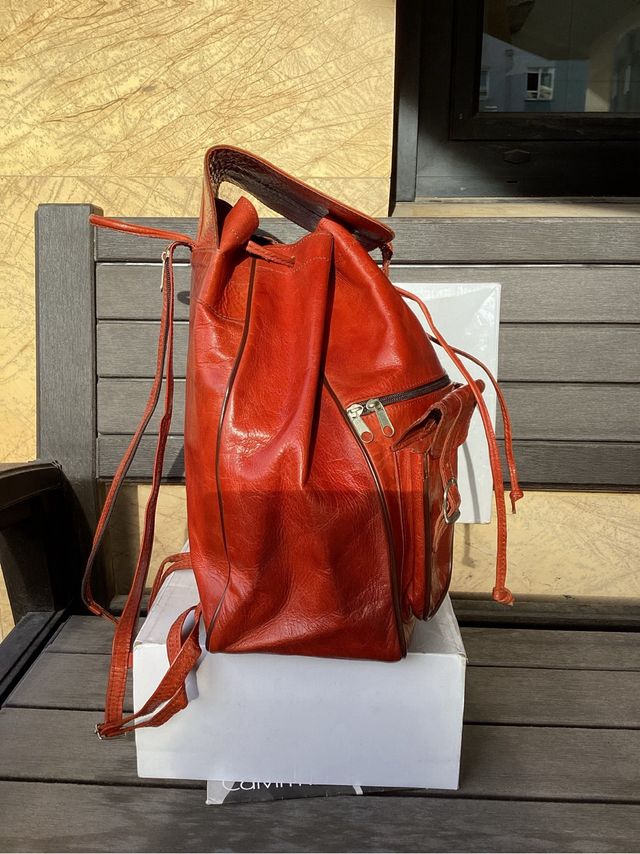 Mochila artesanal de cuero