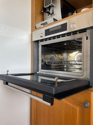 Horno Microondas 2en1 Compacto Bosch CMA585GS0