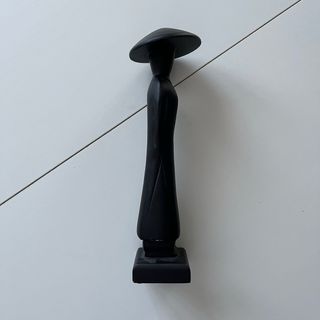 Figura Monje Decorativa