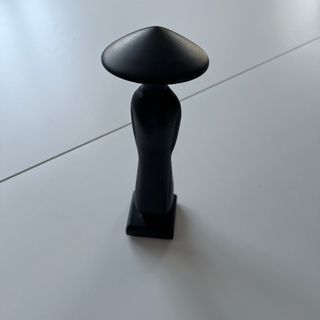 Figura Monje Decorativa