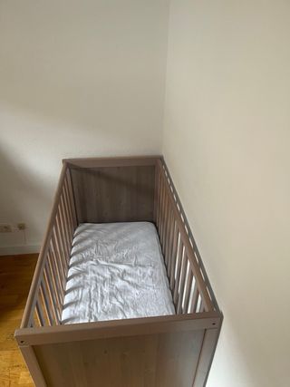 Cuna de bebé Ikea SUNDVIK + Colchon