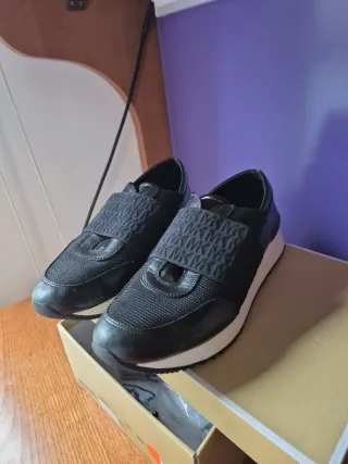 Zapatos Michael Kors Negros