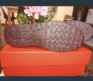 Lote Botines de cuero para hombre y cartera