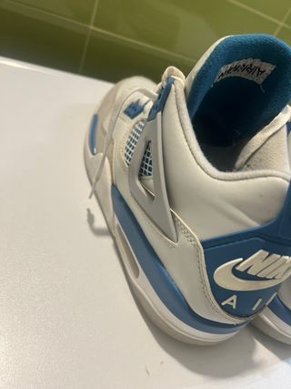 Jordan 4 Taglia 43