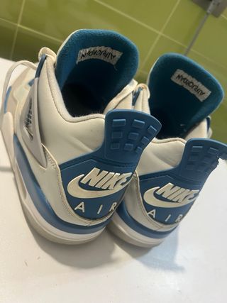 Jordan 4 Taglia 43
