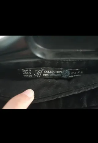 Falda Zara tablas negra talla S