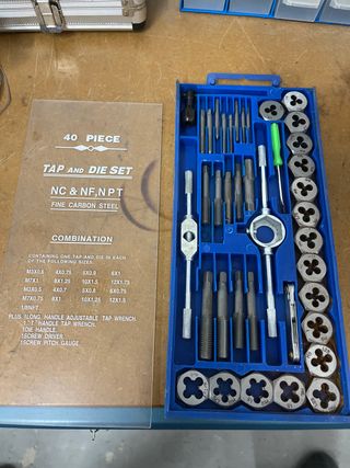 Kit de Machos y Hileras 40 Piezas