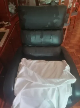 2 Sofás Eléctricos uno esta bien y otro regular