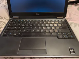 Portátil Dell Latitude 7240. Regalo ratón/mochila