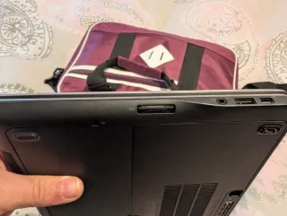 Portátil Dell Latitude 7240. Regalo ratón/mochila