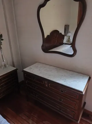 Dormitorio madera clásico