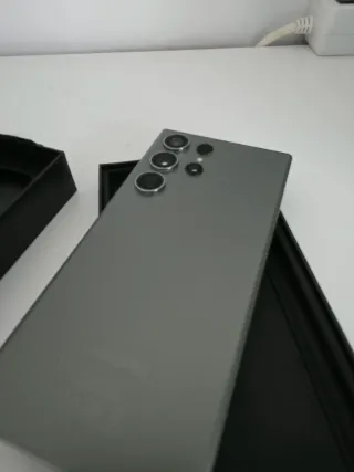 Samsung Galaxy S23 Ultra Caja Negra