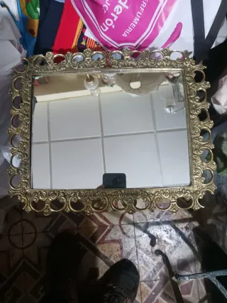 Espejo de pared dorado vintage