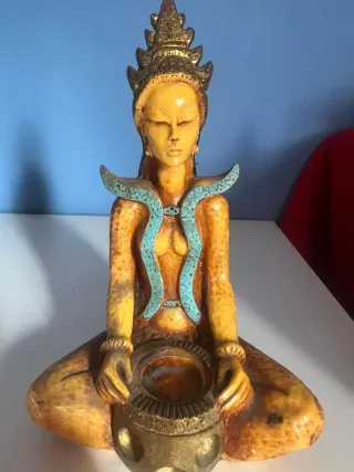 Statua Dea Seduta con Vaso