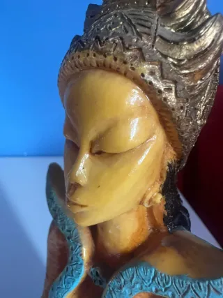 Statua Dea Seduta con Vaso