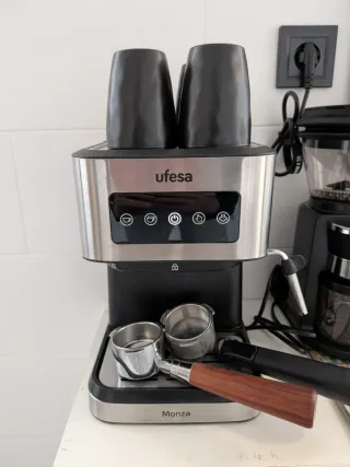 Cafetera Expreso Ufesa Monza