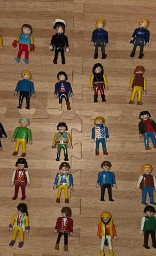 Lote 42 Figuras Playmobil