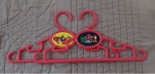 Lote 16 Perchas Niños Plástico