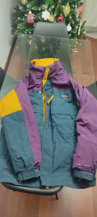 Chaquetón Columbia Retro Morado y Verde Azulado.