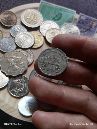 Lote monedas antiguas asiáticas + sellos