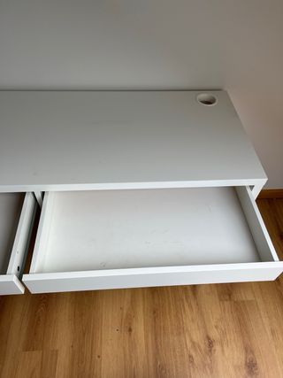 Escritorio blanco Ikea MICKE