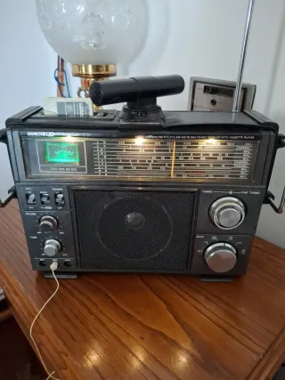 Radio Intron.Compleramente nueva