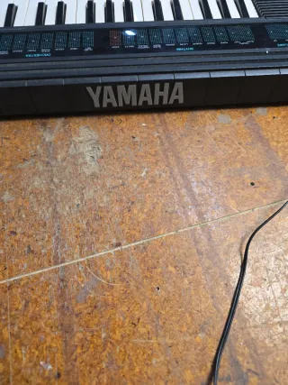 Teclado Yamaha PSS-130 PortaSound